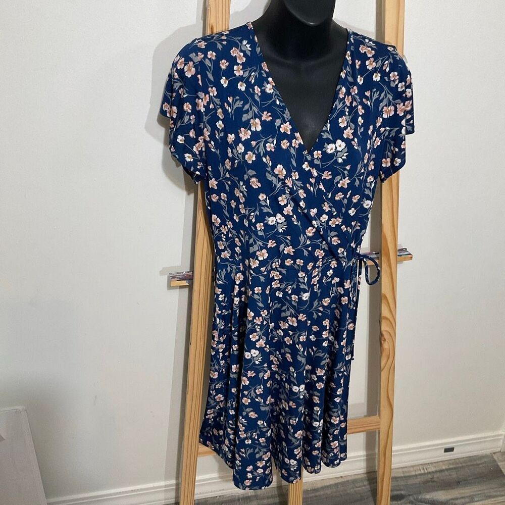 Kaileigh Kaela faux wrap knit dress navy blue w/pink and white floral print size